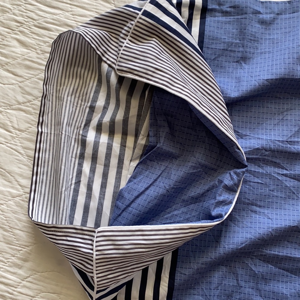 Lacoste Pillowcase - Picture 3 of 3